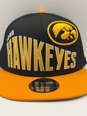 Iowa Hawkeyes New Era 9FIFTY Snapback Black Two-Tone Vintage Wave Men's Hat